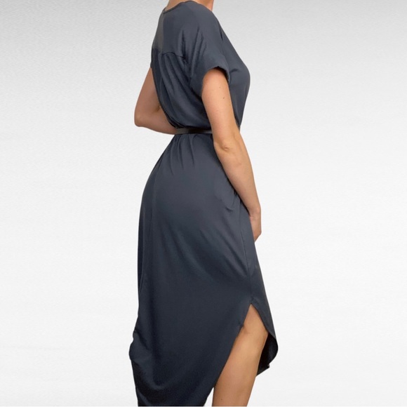Entro | Solid Grey V-Neck Short Cuffed Sleeve Modern Midi Dress w/Pockets - Picture 7 of 9